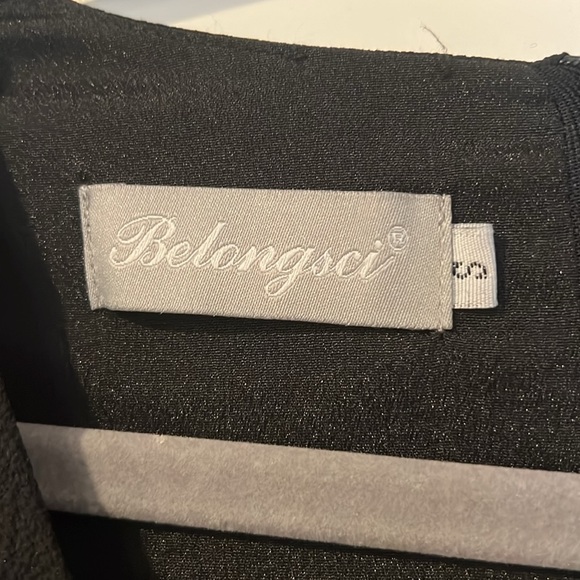 Black a-line dress with trumpet sleeves and back zip closure (size S) - Picture 3 of 4